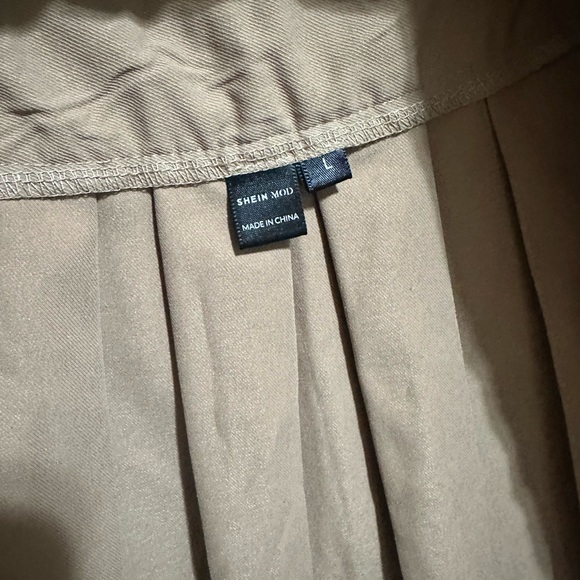Tan Beige Pleated Mini Skirt - Picture 3 of 3